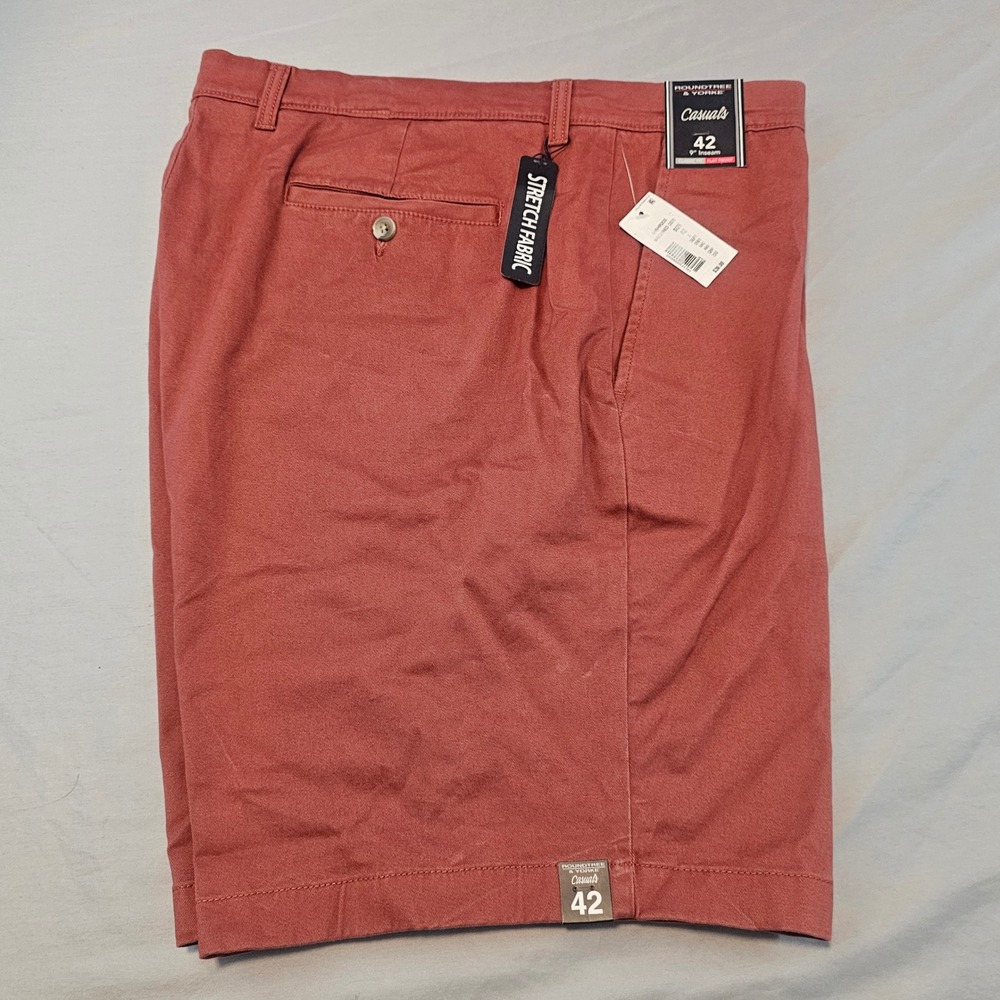 Roundtree & Yorke Size 42 Classic Fit Shorts Brick Red 9" inseam Flat NWT L901